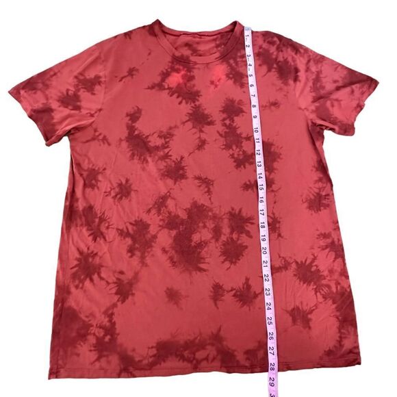 Lululemon ~ Mens Tie Dye Athletic shirt ~ missing size tag ~ possibly size M - Picture 4 of 6
